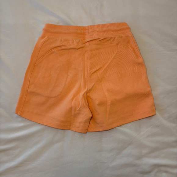 Alphalete NWT Essential‎ Core Orange Frost Shorts- Size Small - Picture 4 of 5